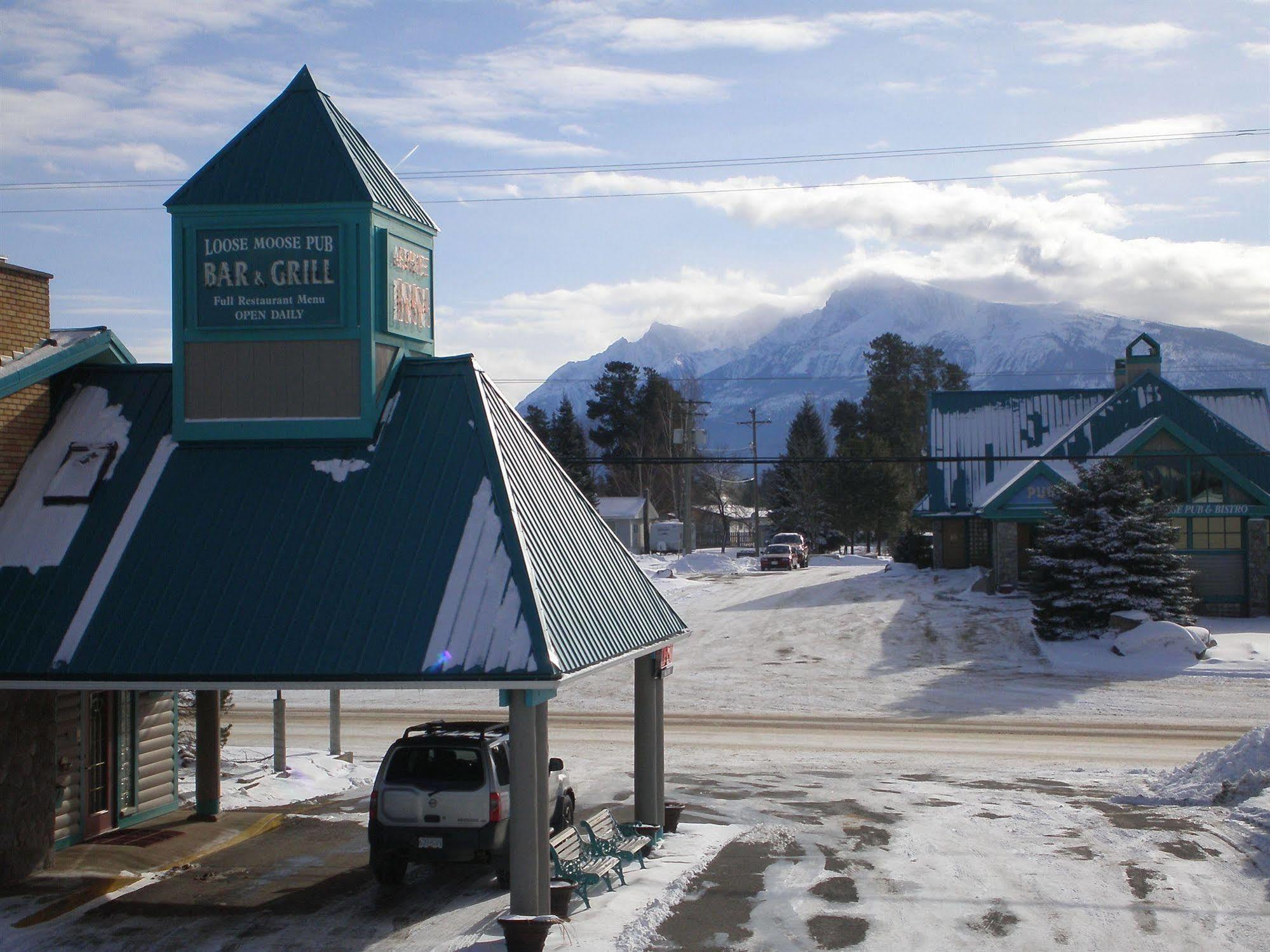 Alpine Inn Valemount Exterior foto